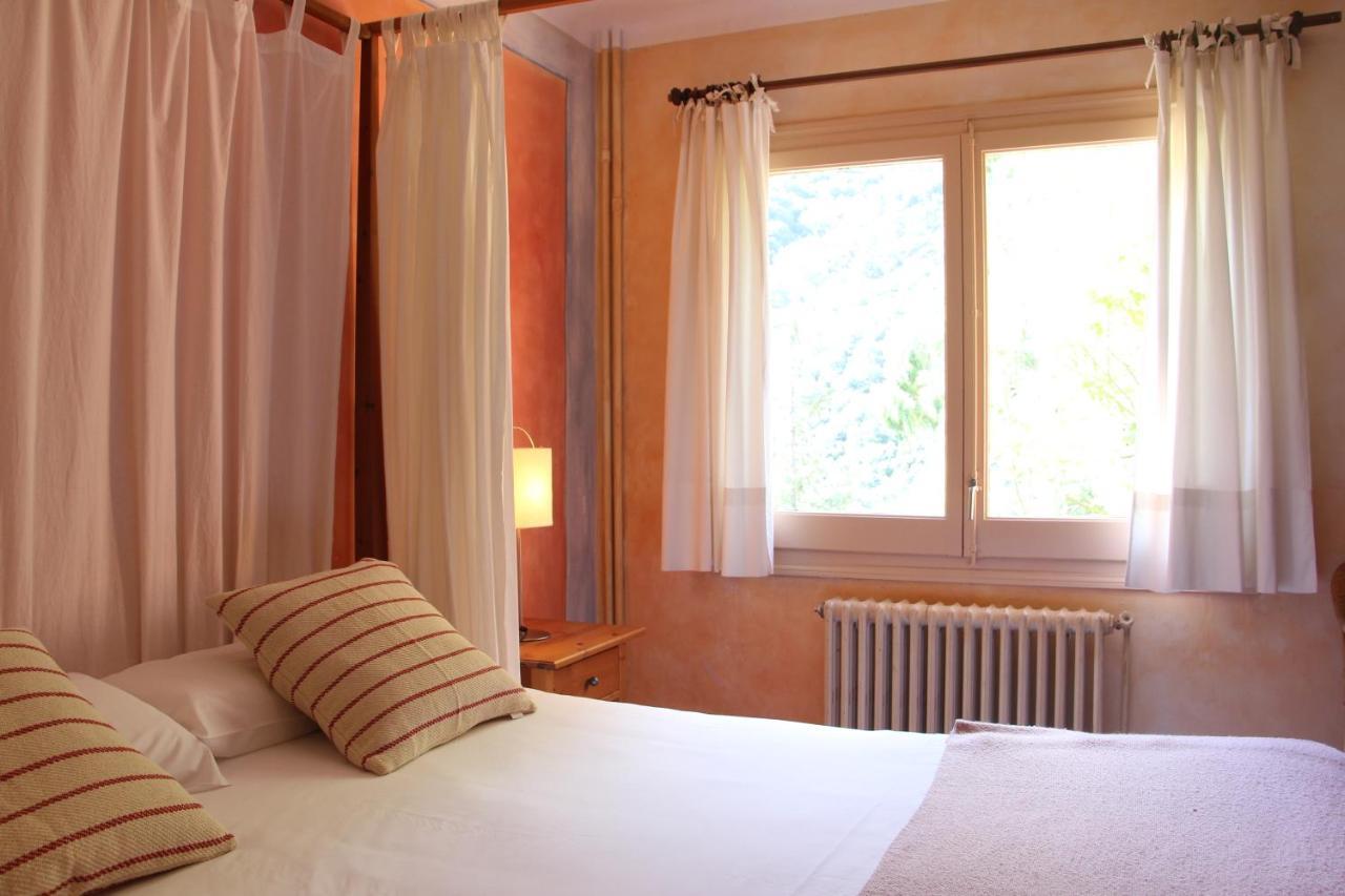Hostal L'Ou De Reig Montseny Ngoại thất bức ảnh