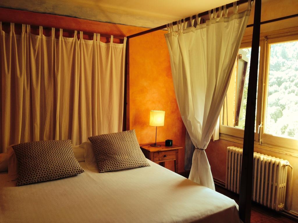 Hostal L'Ou De Reig Montseny Ngoại thất bức ảnh