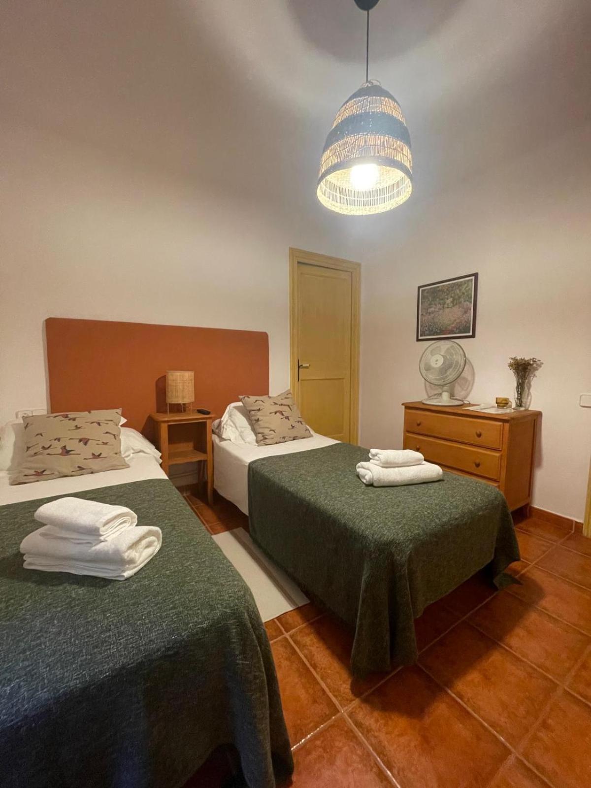 Hostal L'Ou De Reig Montseny Ngoại thất bức ảnh