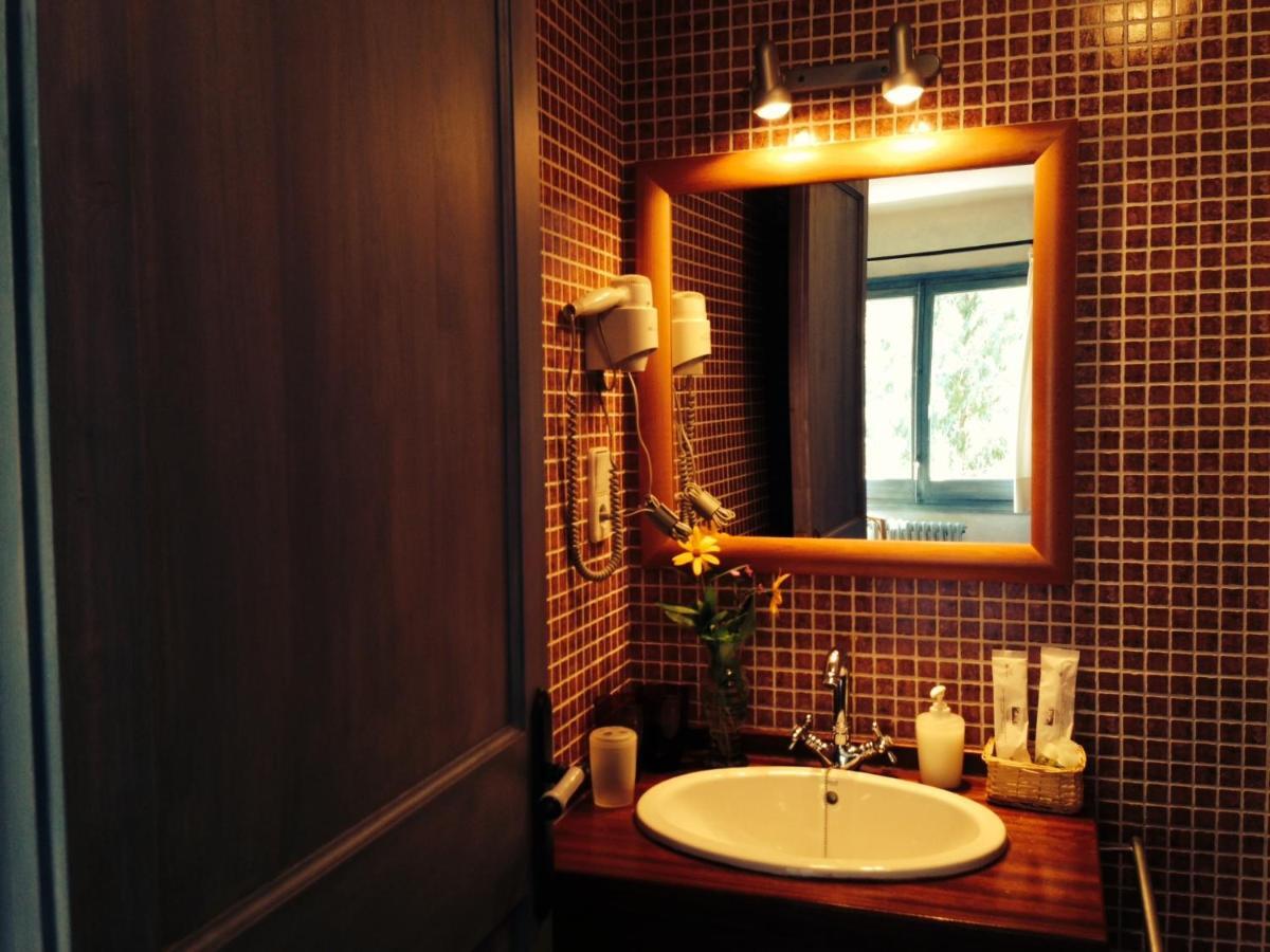 Hostal L'Ou De Reig Montseny Ngoại thất bức ảnh